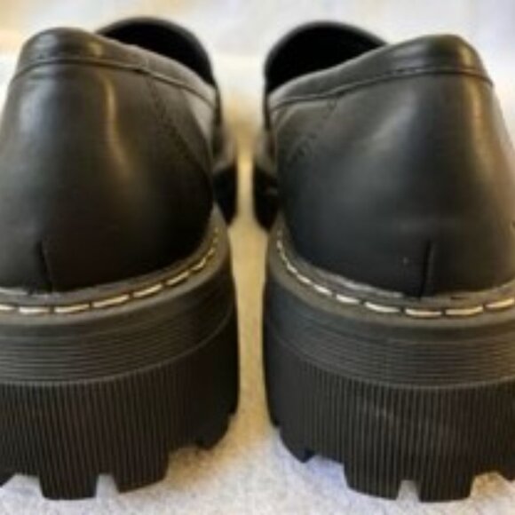 Cool Planet by Steve Madden loafers with lug soles Never been worn Size 10 - Picture 2 of 5